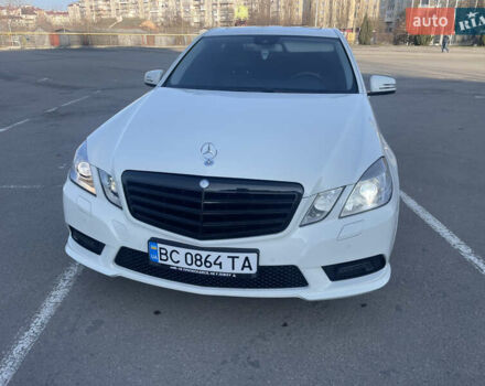 Белый Мерседес Е-Класс, объемом двигателя 2.14 л и пробегом 321 тыс. км за 11300 $, фото 56 на Automoto.ua