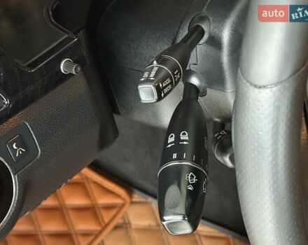 Белый Мерседес Е-Класс, объемом двигателя 5.5 л и пробегом 184 тыс. км за 13900 $, фото 19 на Automoto.ua