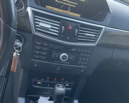 Белый Мерседес Е-Класс, объемом двигателя 2.14 л и пробегом 321 тыс. км за 11300 $, фото 68 на Automoto.ua