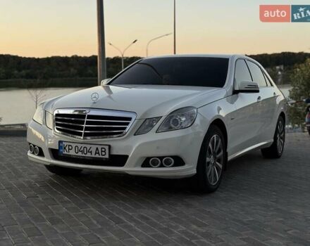 Мерседес Е-Клас 2010 у Запоріжжя на Automoto.ua Білий Мерседес Е-Клас, об'ємом двигуна 2.2 л та пробігом 254 тис. км за 13200 $, фото 10 на Automoto.ua