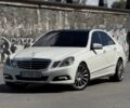 Белый Мерседес Е-Класс, объемом двигателя 3.5 л и пробегом 230 тыс. км за 11536 $, фото 1 на Automoto.ua