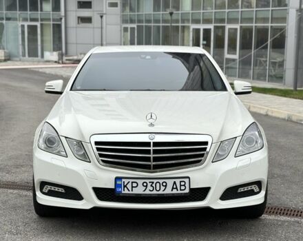 Белый Мерседес Е-Класс, объемом двигателя 3.5 л и пробегом 255 тыс. км за 13000 $, фото 7 на Automoto.ua