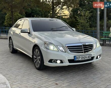 Мерседес Е-Клас 2010 у Запоріжжя на Automoto.ua Білий Мерседес Е-Клас, об'ємом двигуна 2.2 л та пробігом 254 тис. км за 13200 $, фото 21 на Automoto.ua
