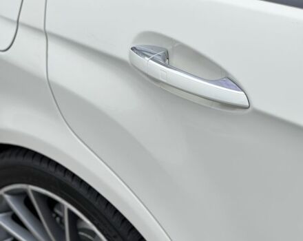 Белый Мерседес Е-Класс, объемом двигателя 3.5 л и пробегом 255 тыс. км за 13000 $, фото 13 на Automoto.ua