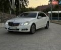 Мерседес Е-Клас 2010 у Запоріжжя на Automoto.ua Білий Мерседес Е-Клас, об'ємом двигуна 2.2 л та пробігом 254 тис. км за 13200 $, фото 20 на Automoto.ua