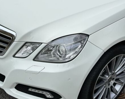 Белый Мерседес Е-Класс, объемом двигателя 3.5 л и пробегом 255 тыс. км за 13000 $, фото 14 на Automoto.ua