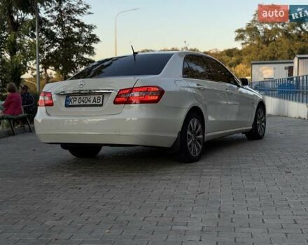 Мерседес Е-Клас 2010 у Запоріжжя на Automoto.ua Білий Мерседес Е-Клас, об'ємом двигуна 2.2 л та пробігом 254 тис. км за 13200 $, фото 7 на Automoto.ua