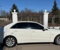 Белый Мерседес Е-Класс, объемом двигателя 2.2 л и пробегом 294 тыс. км за 12000 $, фото 4 на Automoto.ua