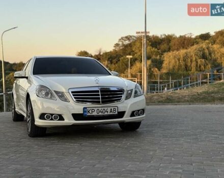 Мерседес Е-Клас 2010 у Запоріжжя на Automoto.ua Білий Мерседес Е-Клас, об'ємом двигуна 2.2 л та пробігом 254 тис. км за 13200 $, фото 11 на Automoto.ua