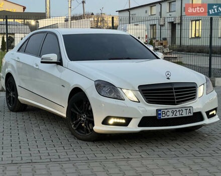 Белый Мерседес Е-Класс, объемом двигателя 2.14 л и пробегом 283 тыс. км за 13900 $, фото 59 на Automoto.ua
