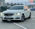 Белый Мерседес Е-Класс, объемом двигателя 2.1 л и пробегом 225 тыс. км за 13700 $, фото 10 на Automoto.ua