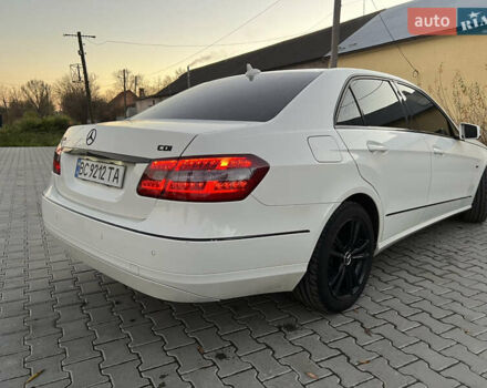 Белый Мерседес Е-Класс, объемом двигателя 2.14 л и пробегом 283 тыс. км за 13900 $, фото 17 на Automoto.ua