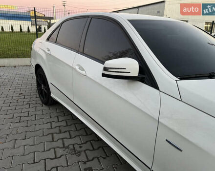 Белый Мерседес Е-Класс, объемом двигателя 2.14 л и пробегом 283 тыс. км за 13900 $, фото 22 на Automoto.ua