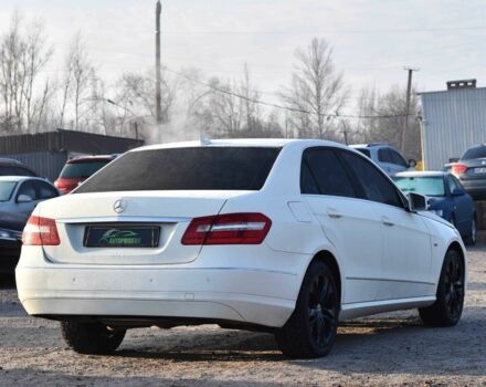 Белый Мерседес Е-Класс, объемом двигателя 2.2 л и пробегом 276 тыс. км за 12200 $, фото 1 на Automoto.ua