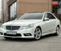Белый Мерседес Е-Класс, объемом двигателя 1.8 л и пробегом 130 тыс. км за 12999 $, фото 1 на Automoto.ua