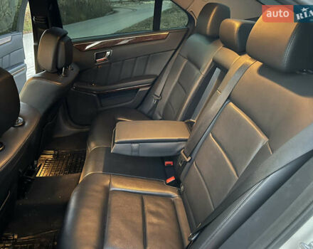 Белый Мерседес Е-Класс, объемом двигателя 2.14 л и пробегом 283 тыс. км за 13900 $, фото 54 на Automoto.ua