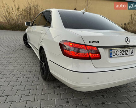 Белый Мерседес Е-Класс, объемом двигателя 2.14 л и пробегом 283 тыс. км за 13900 $, фото 14 на Automoto.ua