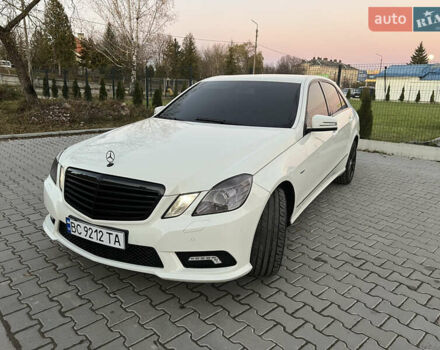 Белый Мерседес Е-Класс, объемом двигателя 2.14 л и пробегом 283 тыс. км за 13900 $, фото 5 на Automoto.ua