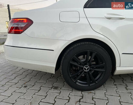 Белый Мерседес Е-Класс, объемом двигателя 2.14 л и пробегом 283 тыс. км за 13900 $, фото 20 на Automoto.ua