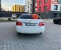 Белый Мерседес Е-Класс, объемом двигателя 2.99 л и пробегом 343 тыс. км за 14000 $, фото 4 на Automoto.ua