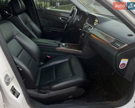 Белый Мерседес Е-Класс, объемом двигателя 2.14 л и пробегом 283 тыс. км за 13900 $, фото 29 на Automoto.ua