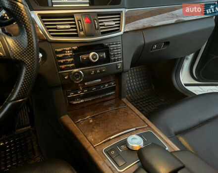 Белый Мерседес Е-Класс, объемом двигателя 2.14 л и пробегом 283 тыс. км за 13900 $, фото 49 на Automoto.ua