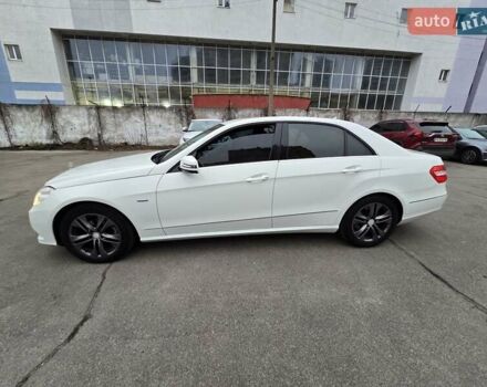 Білий Мерседес Е-Клас, об'ємом двигуна 2.14 л та пробігом 288 тис. км за 10800 $, фото 11 на Automoto.ua