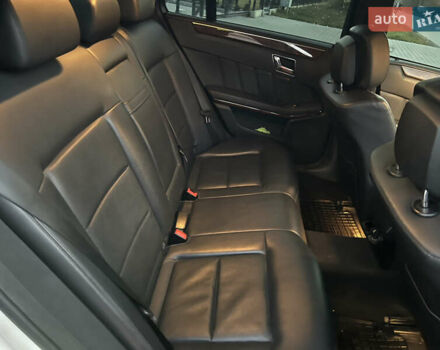 Белый Мерседес Е-Класс, объемом двигателя 2.14 л и пробегом 283 тыс. км за 13900 $, фото 34 на Automoto.ua