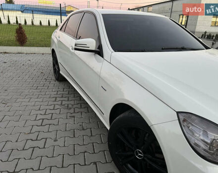 Белый Мерседес Е-Класс, объемом двигателя 2.14 л и пробегом 283 тыс. км за 13900 $, фото 23 на Automoto.ua