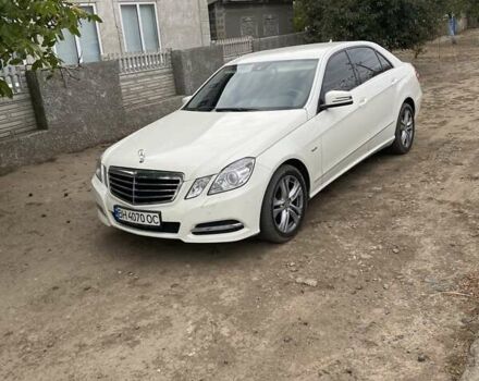 Білий Мерседес Е-Клас, об'ємом двигуна 2.15 л та пробігом 220 тис. км за 12500 $, фото 1 на Automoto.ua