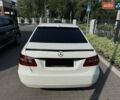Белый Мерседес Е-Класс, объемом двигателя 2.2 л и пробегом 150 тыс. км за 14999 $, фото 5 на Automoto.ua