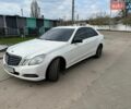 Белый Мерседес Е-Класс, объемом двигателя 2.2 л и пробегом 180 тыс. км за 13199 $, фото 1 на Automoto.ua