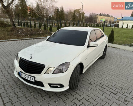 Белый Мерседес Е-Класс, объемом двигателя 2.14 л и пробегом 283 тыс. км за 13900 $, фото 6 на Automoto.ua