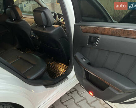 Белый Мерседес Е-Класс, объемом двигателя 2.14 л и пробегом 283 тыс. км за 13900 $, фото 37 на Automoto.ua