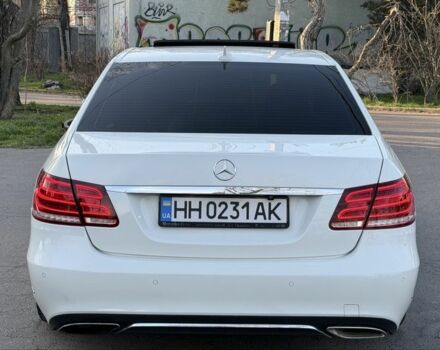 Белый Мерседес Е-Класс, объемом двигателя 2.1 л и пробегом 237 тыс. км за 14700 $, фото 2 на Automoto.ua