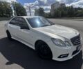 Белый Мерседес Е-Класс, объемом двигателя 1.8 л и пробегом 250 тыс. км за 10098 $, фото 1 на Automoto.ua
