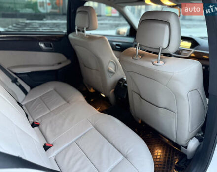 Белый Мерседес Е-Класс, объемом двигателя 2.14 л и пробегом 250 тыс. км за 11350 $, фото 32 на Automoto.ua