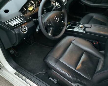 Білий Мерседес Е-Клас, об'ємом двигуна 2.14 л та пробігом 288 тис. км за 10800 $, фото 15 на Automoto.ua