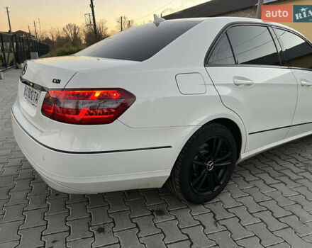 Белый Мерседес Е-Класс, объемом двигателя 2.14 л и пробегом 283 тыс. км за 13900 $, фото 19 на Automoto.ua