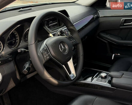 Білий Мерседес Е-Клас, об'ємом двигуна 2.2 л та пробігом 148 тис. км за 17800 $, фото 8 на Automoto.ua