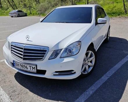 Белый Мерседес Е-Класс, объемом двигателя 2.2 л и пробегом 356 тыс. км за 13700 $, фото 6 на Automoto.ua