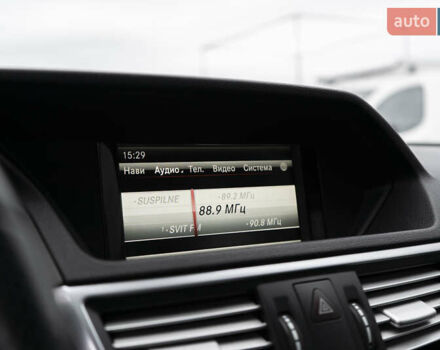 Белый Мерседес Е-Класс, объемом двигателя 2.14 л и пробегом 214 тыс. км за 15300 $, фото 12 на Automoto.ua