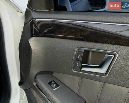 Білий Мерседес Е-Клас, об'ємом двигуна 2.2 л та пробігом 148 тис. км за 17800 $, фото 14 на Automoto.ua