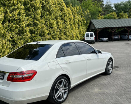 Білий Мерседес Е-Клас, об'ємом двигуна 2.14 л та пробігом 402 тис. км за 13400 $, фото 3 на Automoto.ua