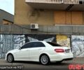 Белый Мерседес Е-Класс, объемом двигателя 2.1 л и пробегом 330 тыс. км за 14700 $, фото 7 на Automoto.ua