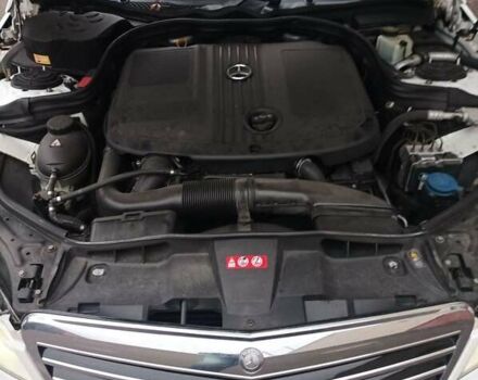 Белый Мерседес Е-Класс, объемом двигателя 2.1 л и пробегом 280 тыс. км за 14500 $, фото 21 на Automoto.ua