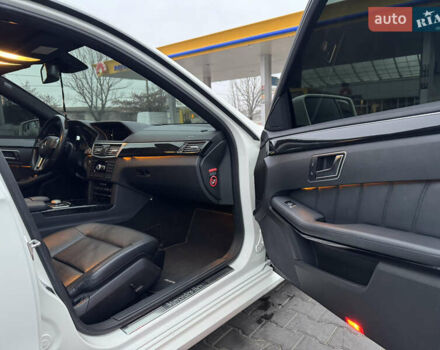 Білий Мерседес Е-Клас, об'ємом двигуна 2.99 л та пробігом 114 тис. км за 19500 $, фото 60 на Automoto.ua