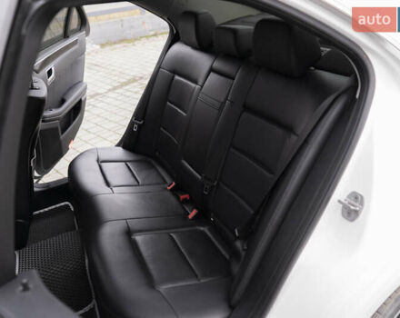 Белый Мерседес Е-Класс, объемом двигателя 2.14 л и пробегом 214 тыс. км за 15300 $, фото 17 на Automoto.ua