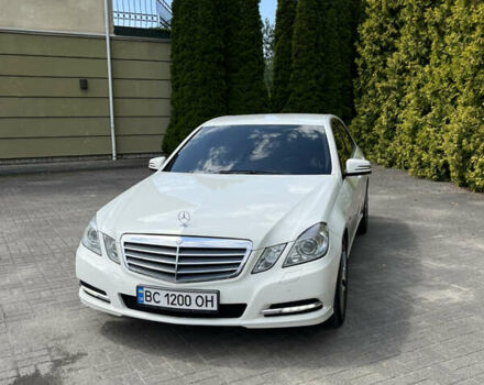 Білий Мерседес Е-Клас, об'ємом двигуна 2.14 л та пробігом 402 тис. км за 13400 $, фото 1 на Automoto.ua