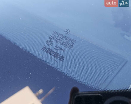 Белый Мерседес Е-Класс, объемом двигателя 2.2 л и пробегом 222 тыс. км за 18500 $, фото 10 на Automoto.ua